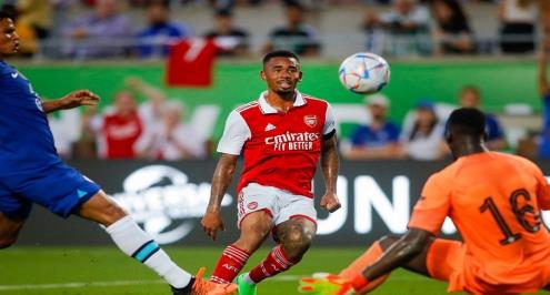 بمشاركة النني.. آرسنال يقسو على تشيلسي برباعية وديًا (فيديو)